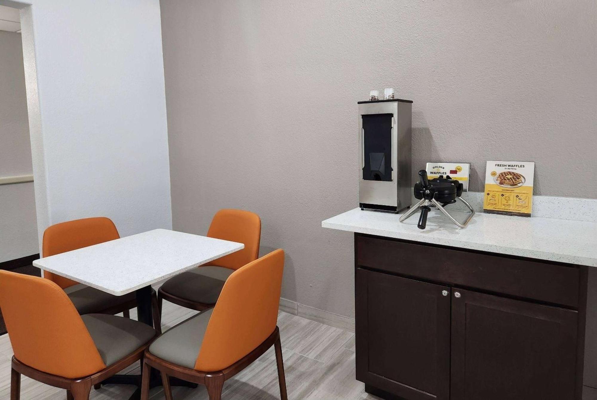 Motel 6-San Antonio, TX - Airport Esterno foto